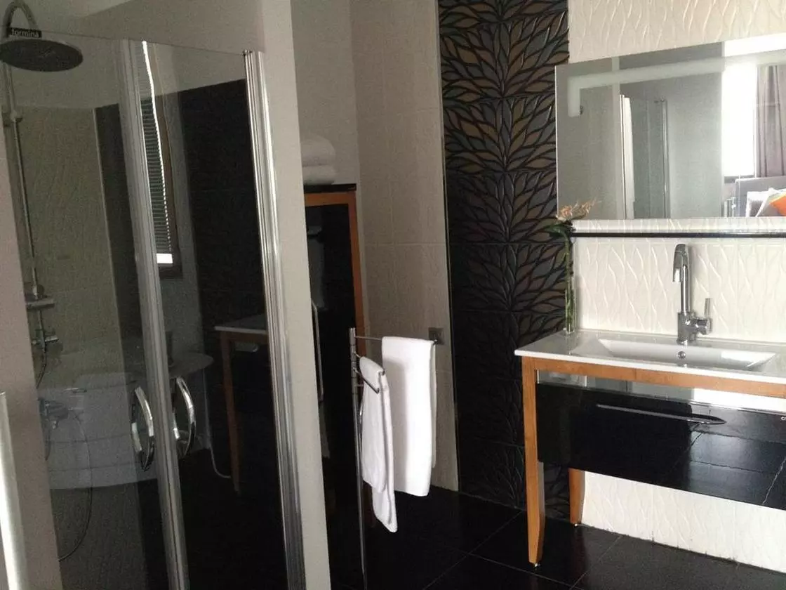 CAPITAL_SHABAVIZ (11).jpg